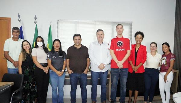 Tocantínia: Secretário Municipal de Administração recebe Reitor da Ulbra de Palmas e representantes do DSEI/TO