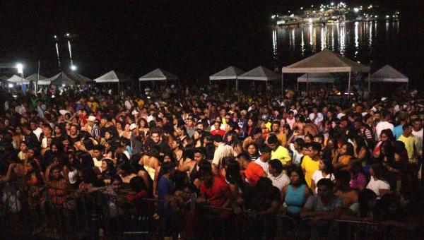 Shows de Igor Ferrari e Iggor Cunha movimentam Praia Pôr do Sol em Tocantínia
