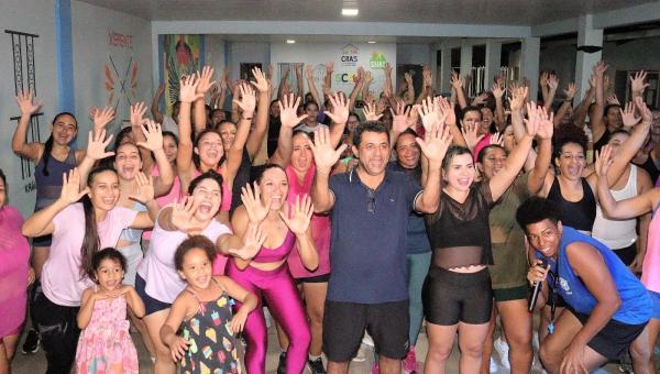 Prefeito João Alberto e Primeira-Dama Sâmua Rosa fazem visita ao grupo de dança do Aero Hits em Tocantínia