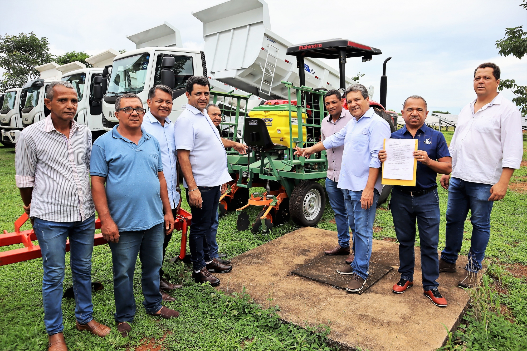 Tocantínia recebe máquinas