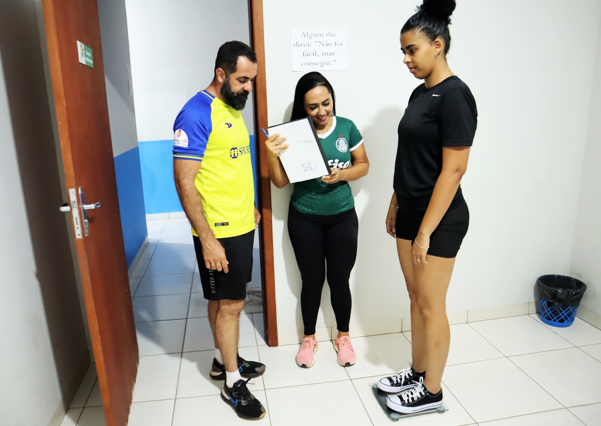 Academia da Saúde realiza confraternização no encerramento das atividades de emagrecimento saudável