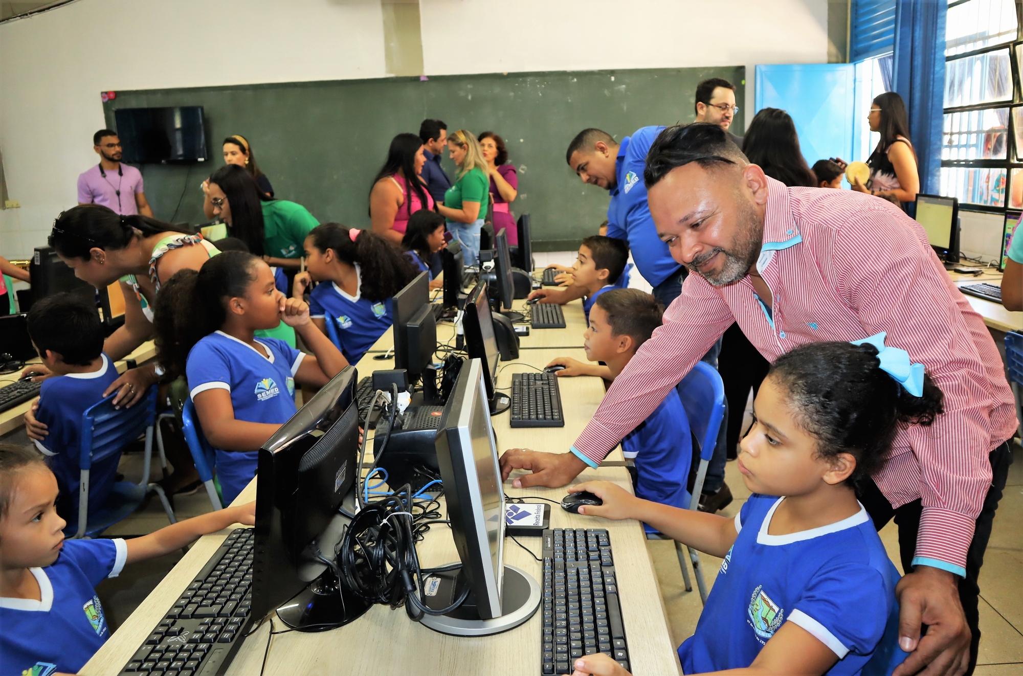 Aquisição de novos equipamentos marca a reinauguração do Laboratório de Informática em Tocantínia