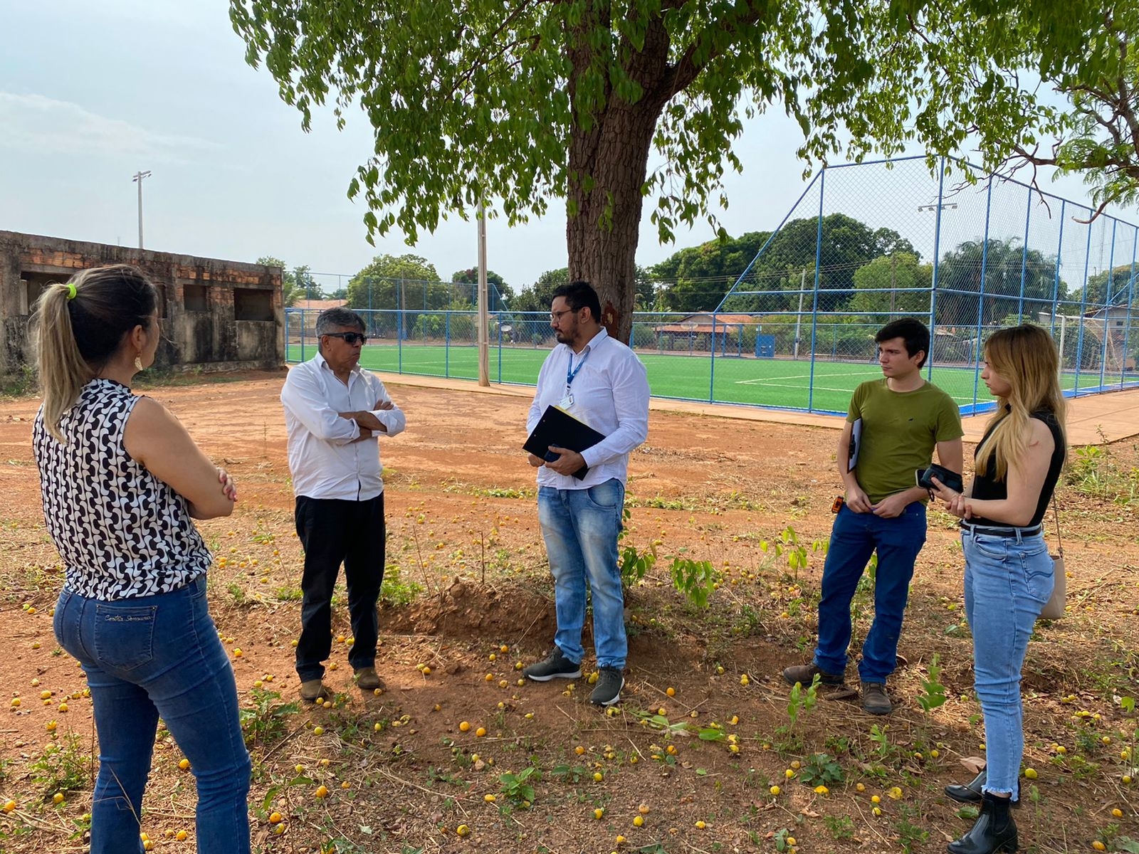 Técnico do Tribunal de Contas Avalia Obras Inacabadas em Tocantínia: Projeto 'Mãos à Obra' em Ação