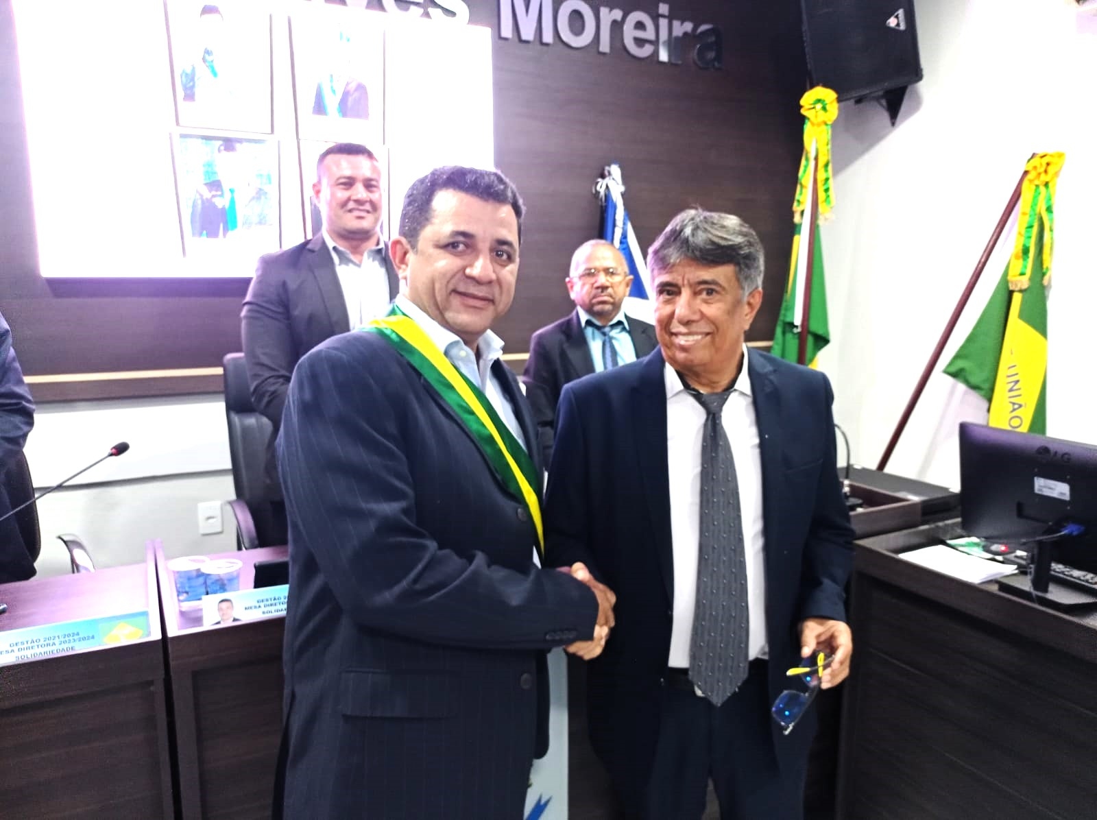 Em Tocantínia Manoel Silvino passa faixa para João Alberto