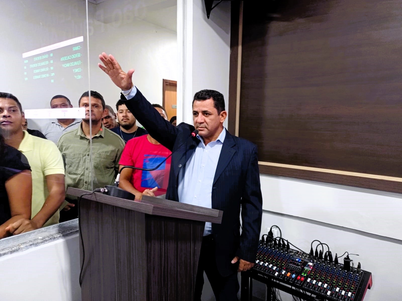 Emoção marca discurso de posse de João Alberto em Tocantínia