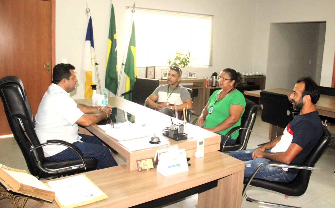 Equipe da Vigilância Sanitária agradece o prefeito de Tocantínia pelo reajuste salarial da categoria