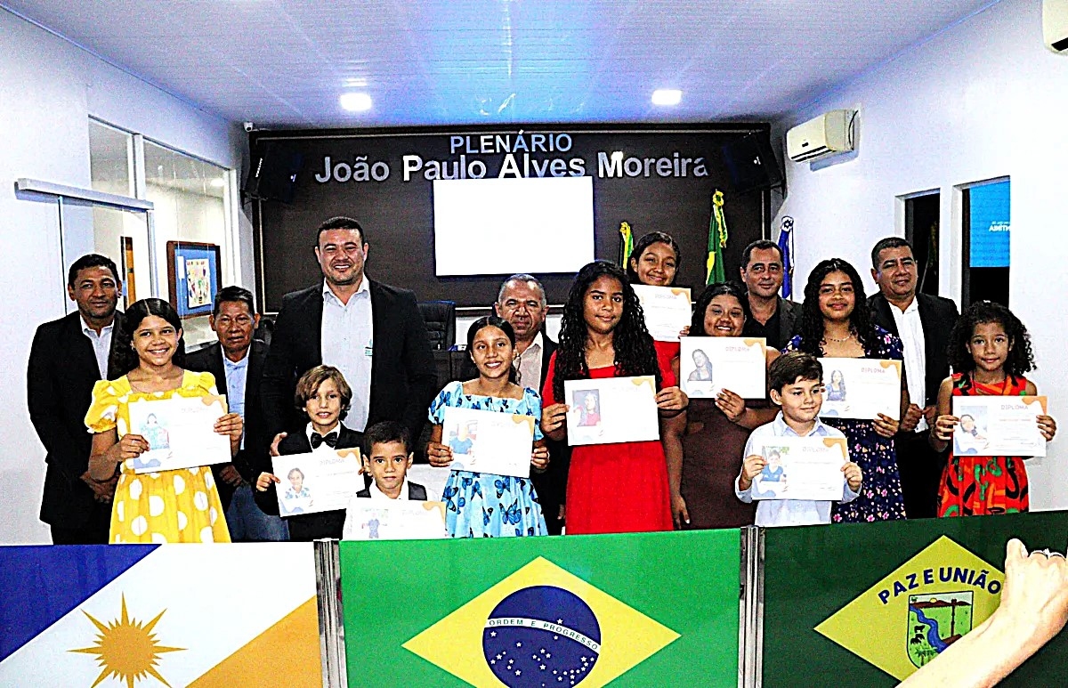 Solenidade marca posse de “Vereador Escolar” em Tocantínia