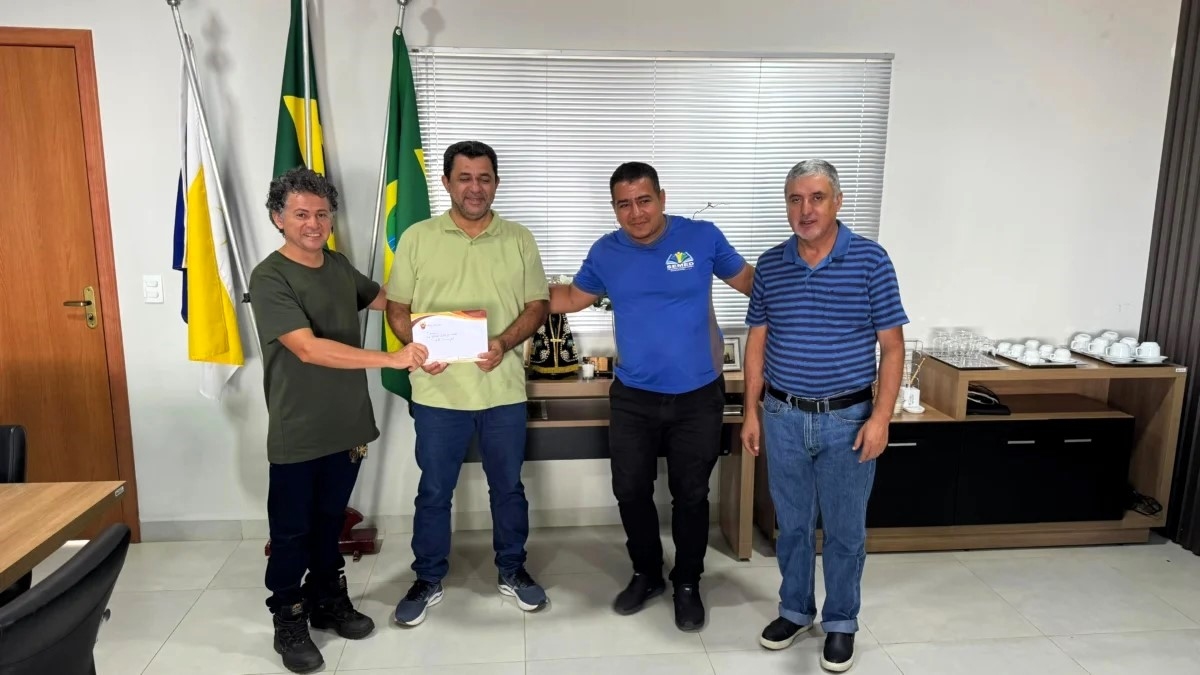 Tocantínia: Em reunião com membros da Igreja Católica João Alberto afirma que é fundamental fortalecer laços