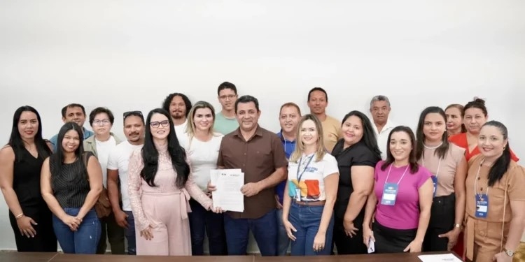 Prefeito João Alberto participa de Audiência Pública sobre “Janela para o Futuro” em Miracema do Tocantins