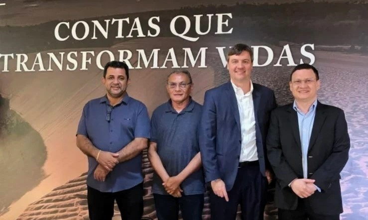 Prefeito João Alberto participa de reunião técnica no Tribunal de Contas do Estado
