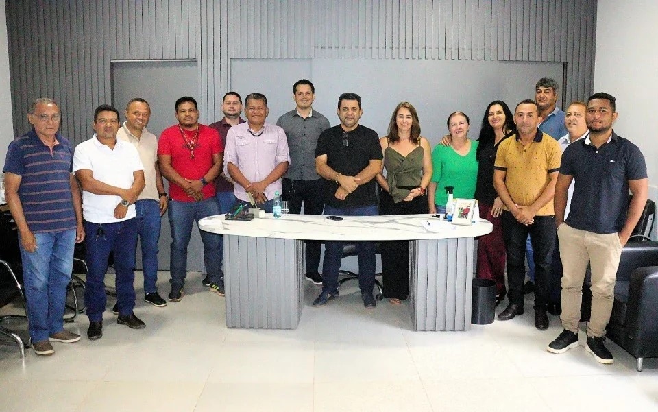 Prefeito João Alberto reúne secretários para alinhar organização da solenidade de Entrega dos Títulos de Regularização Fundiária em Tocantínia