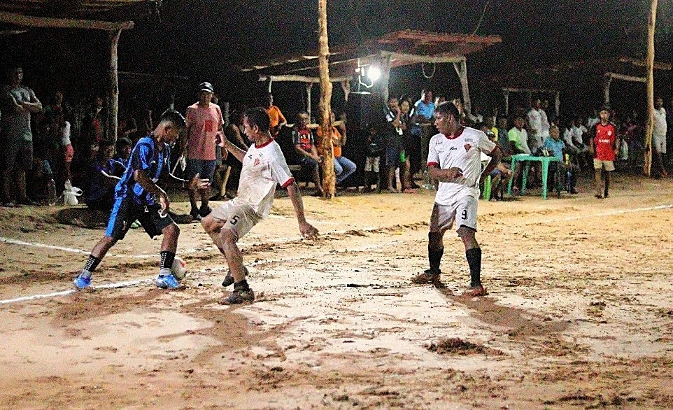 Secretário de Esportes Adalton Pereira prestigia abertura do III Campeonato Taça Nrõzawi na Aldeia 