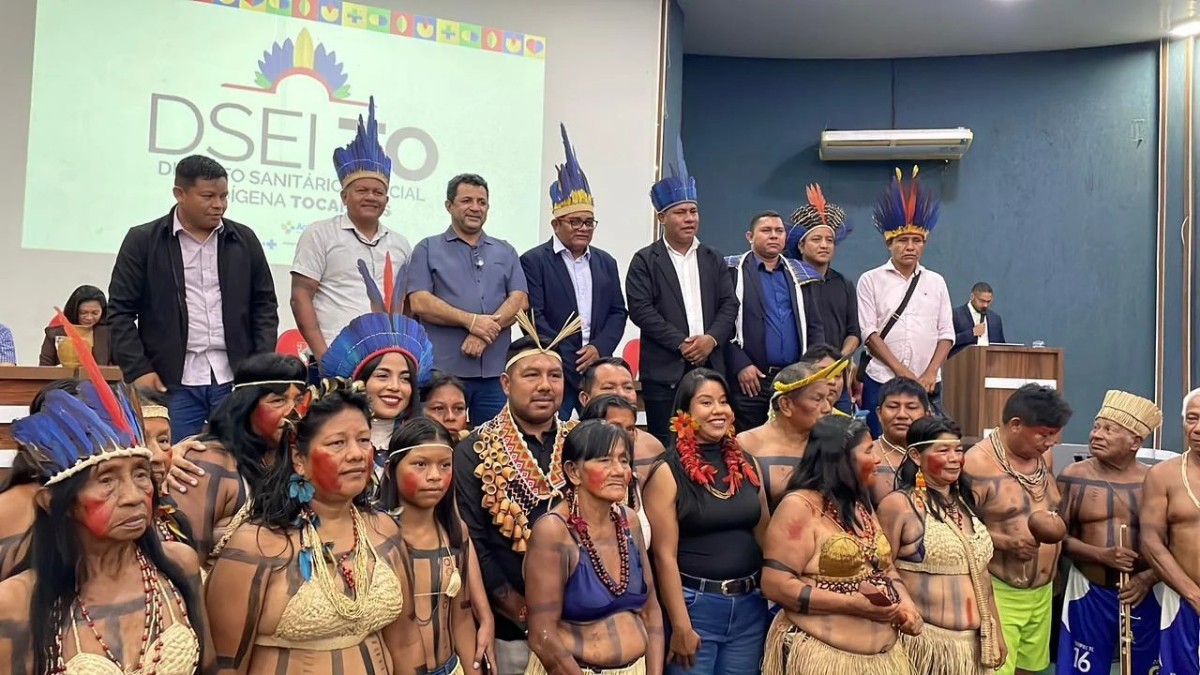 Prefeito João Alberto participa de cerimônia em Palmas