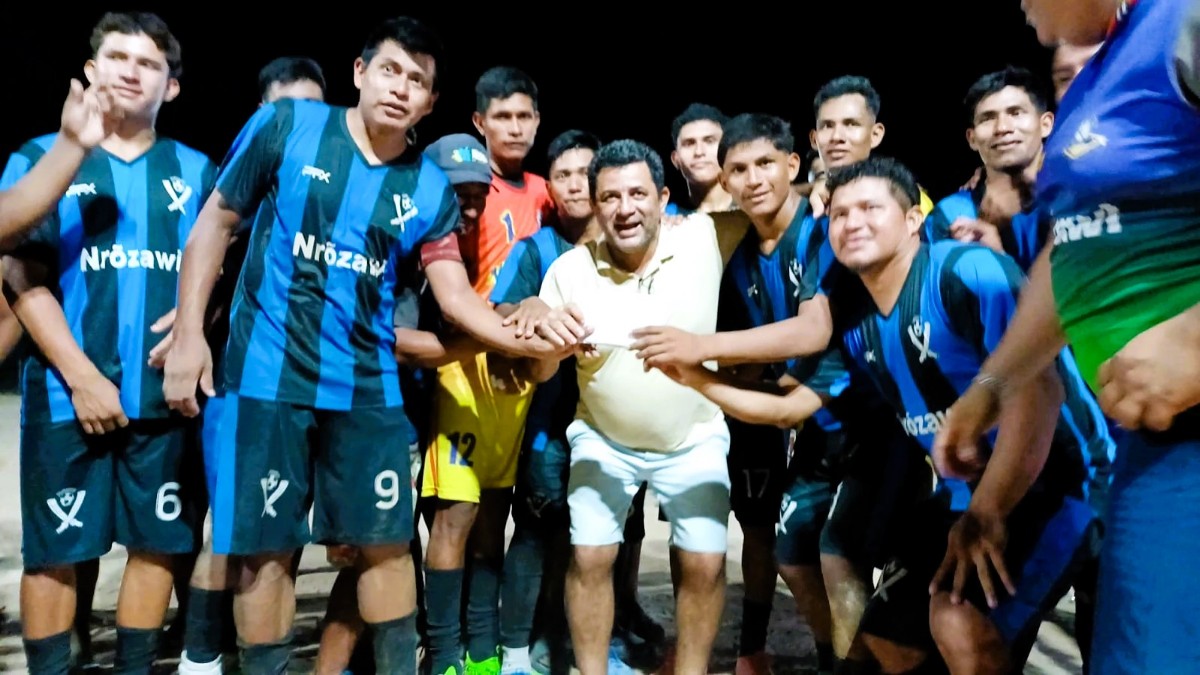 Tocantínia: Prefeito João Alberto prestigia final do Campeonato de Futebol Society na Aldeia Porteira