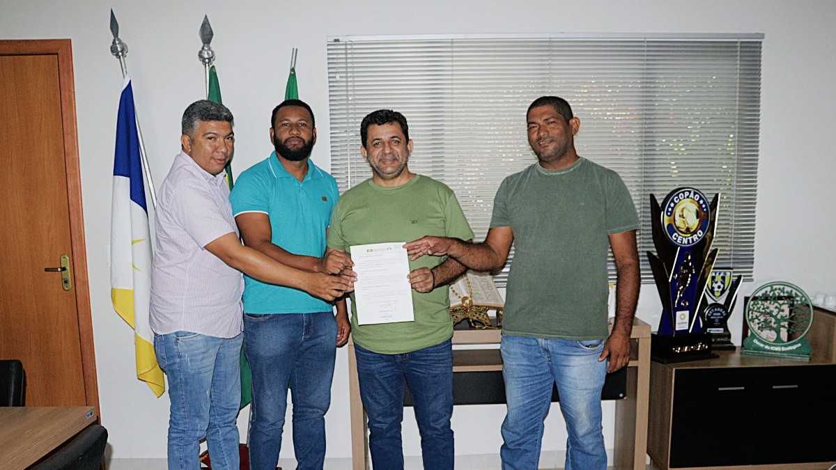 Tocantínia: Prefeito João Alberto recebe vereadores para tratar de demandas dos moradores